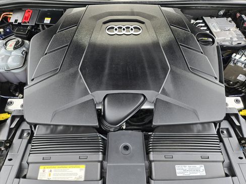 Used 2021 Audi Q8 Premium Plus w/ Premium Plus Package AWD/4WD image 39