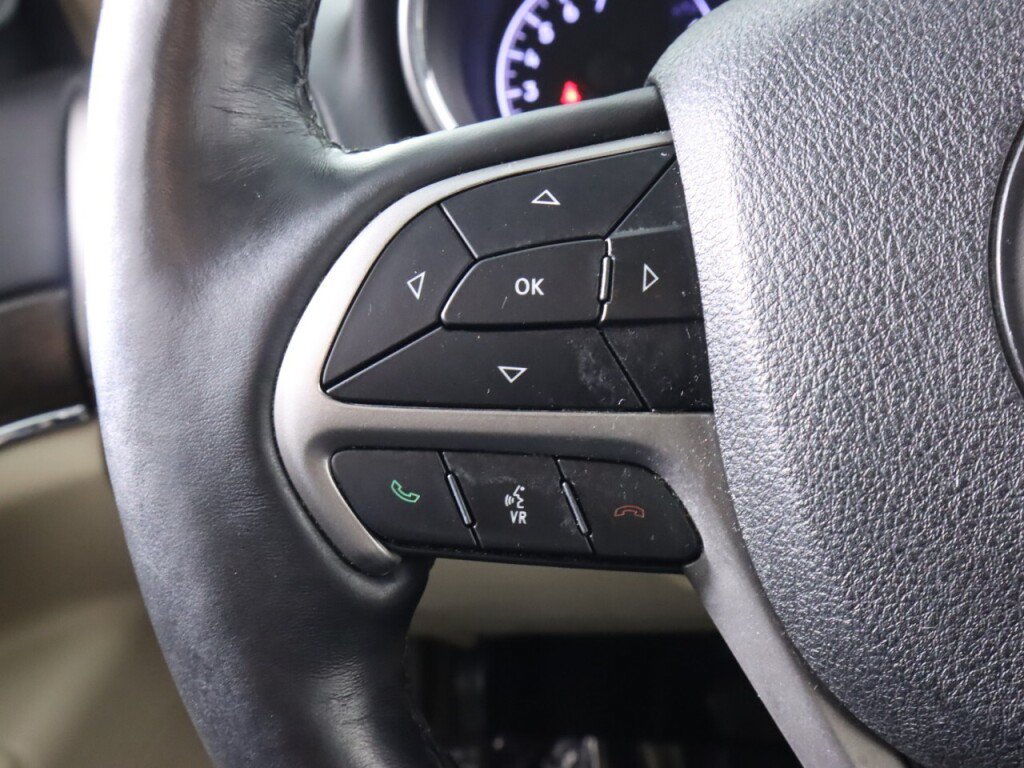 Used 2018 Jeep Grand Cherokee Limited AWD/4WD image 13