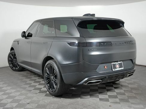 Used 2024 Land Rover Range Rover Sport SE AWD/4WD image 3