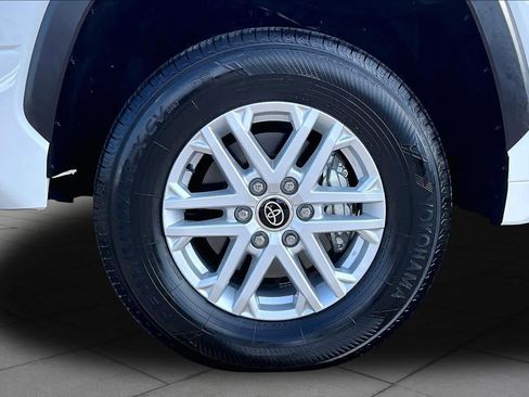 Used 2024 Toyota Tundra SR5 w/ SR5 Premium Package AWD/4WD image 10