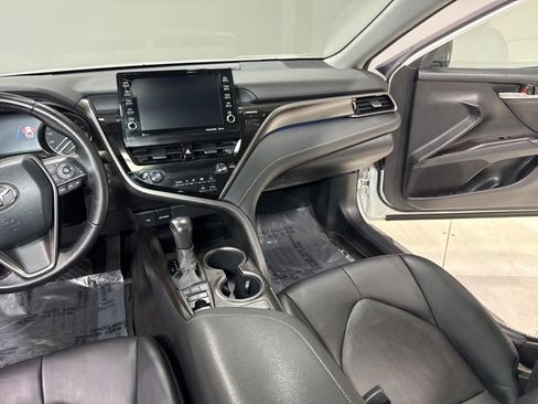 Used 2022 Toyota Camry XSE image 22