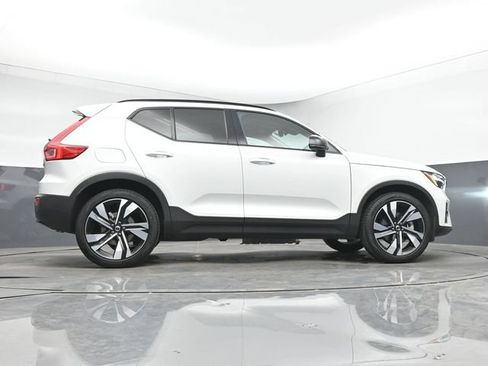 Used 2023 Volvo XC40 B5 Ultimate w/ Protection Package Premier AWD/4WD image 43