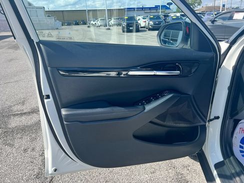 Used 2024 Kia Seltos S AWD/4WD image 16