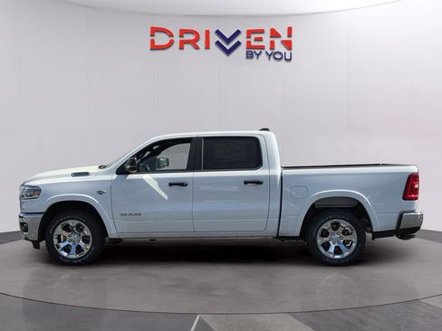 New 2026 RAM 1500 4x4 Crew Cab image 2