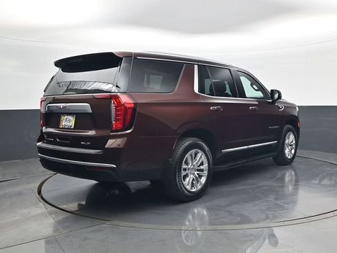 Used 2023 GMC Yukon SLT w/ SLT Luxury Package AWD/4WD image 5