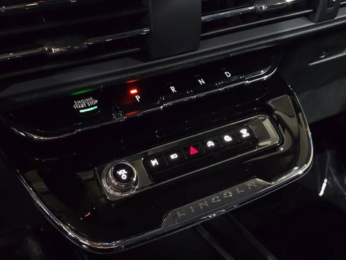 New 2026 Lincoln Corsair Premiere image 27