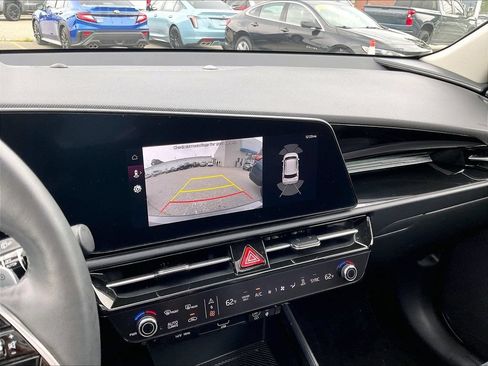 Used 2024 Kia Niro Wave FWD image 19