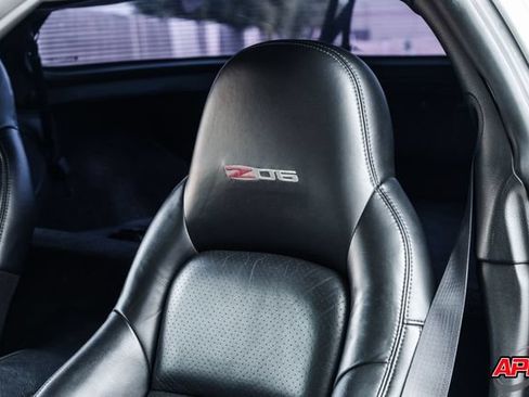 Used 2009 Chevrolet Corvette Z06 w/ Preferred Equipment Group RWD image 20