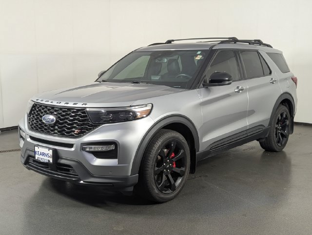 Used 2023 Ford Explorer ST w/ Technology Package AWD/4WD image 4