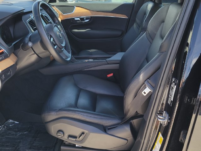 Used 2021 Volvo XC90 T6 Momentum AWD/4WD image 9