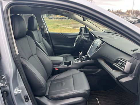 Used 2025 Subaru Outback Limited image 29