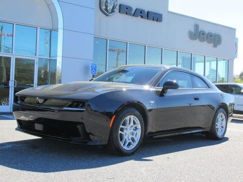 Used 2025 Dodge Charger R/T w/ Quick Order Package 25M R/T image 3