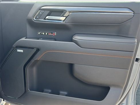Used 2025 GMC Sierra 1500 AT4 w/ AT4 Premium Package image 10