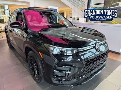 New 2025 Volkswagen Tiguan SE R-Line