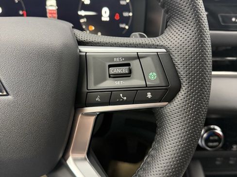 New 2025 Mitsubishi Outlander SEL image 20