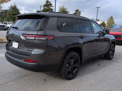 New 2025 Jeep Grand Cherokee L Limited w/ Luxury Tech Group II RWD image 4