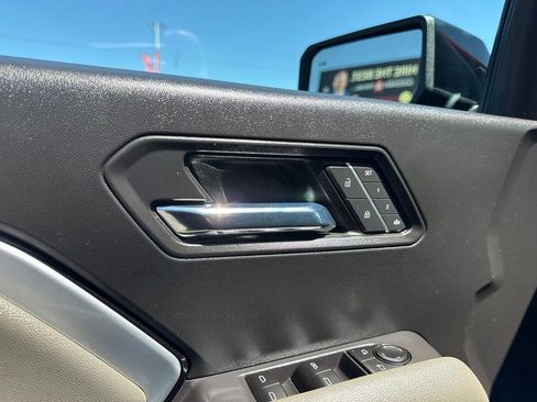 Used 2023 Chevrolet Colorado ZR2 w/ ZR2 Convenience Package III AWD/4WD image 14