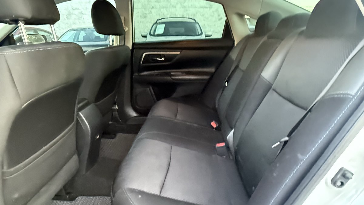 Used 2018 Nissan Altima 2.5 SR FWD image 22
