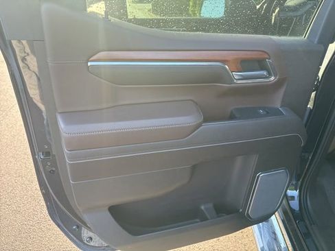 Used 2023 GMC Sierra 1500 Denali w/ Technology Package AWD/4WD image 24