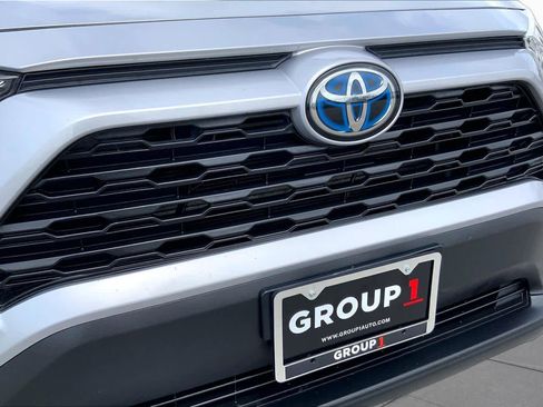 Used 2020 Toyota RAV4 XLE w/ XLE Grade Weather Package AWD/4WD image 29
