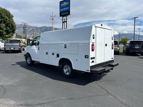 New 2025 Chevrolet Express 3500 w/ Power Convenience Package RWD image 5