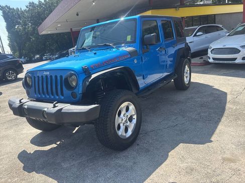 Used 2016 Jeep Wrangler Unlimited Sport w/ Connectivity Group AWD/4WD image 2