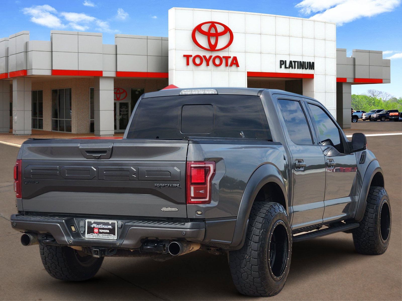 Used 2018 Ford F150 Raptor w/ Equipment Group 802A Luxury AWD/4WD image 4