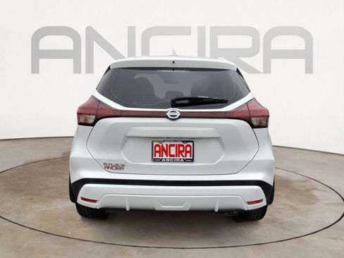 Used 2021 Nissan Kicks S image 13