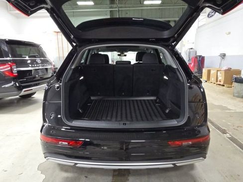 Used 2024 Audi Q5 2.0T Premium image 17