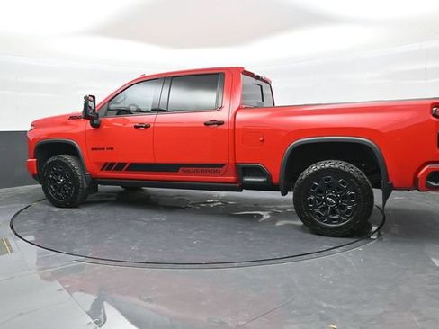 Used 2024 Chevrolet Silverado 2500 LTZ w/ LTZ Plus Package AWD/4WD image 4