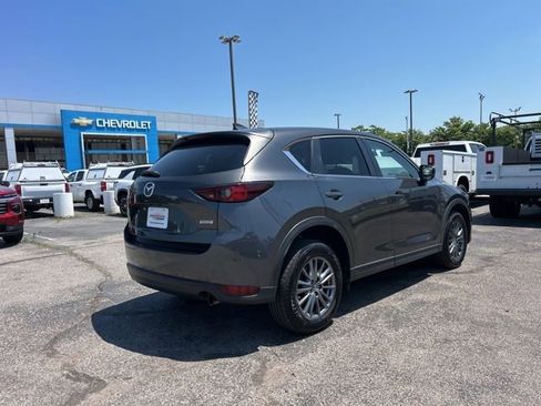 Used 2017 MAZDA CX-5 Touring w/ Preferred Equipment Package FWD image 3