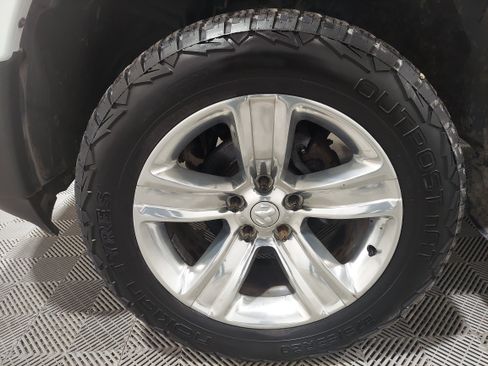 Used 2019 RAM 1500 Classic SLT AWD/4WD image 6
