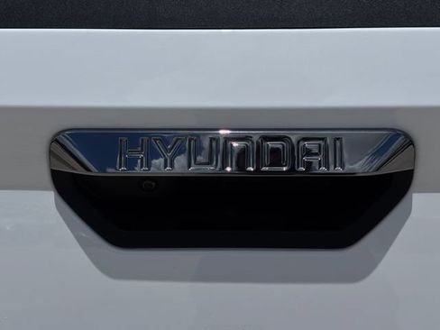 Used 2025 Hyundai Santa Cruz Limited AWD/4WD image 25