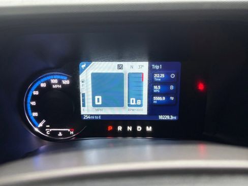 Used 2022 Ford Bronco Badlands image 19