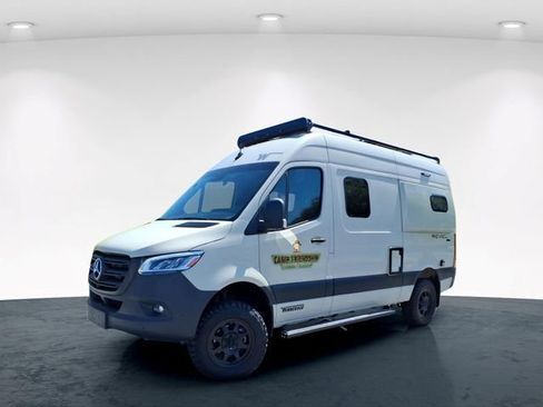 Used 2022 Mercedes-Benz Sprinter 2500 image 2