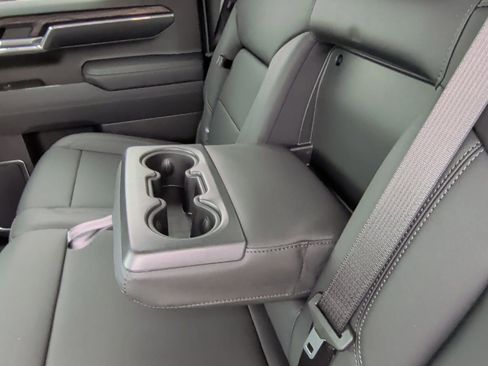 New 2026 GMC Sierra 1500 SLT image 37