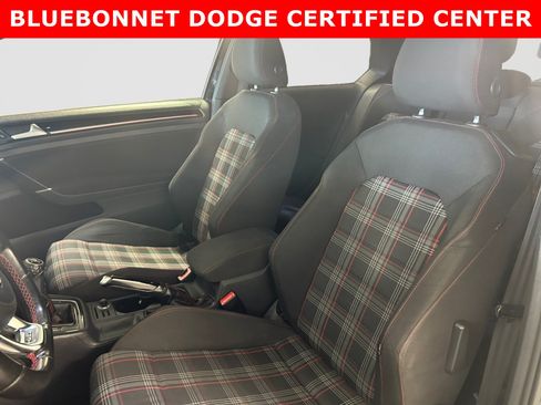 Used 2015 Volkswagen Golf 2-Door FWD image 11