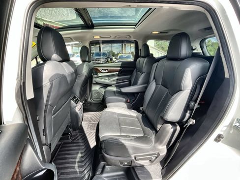 Certified 2023 Subaru Ascent Touring AWD/4WD image 27