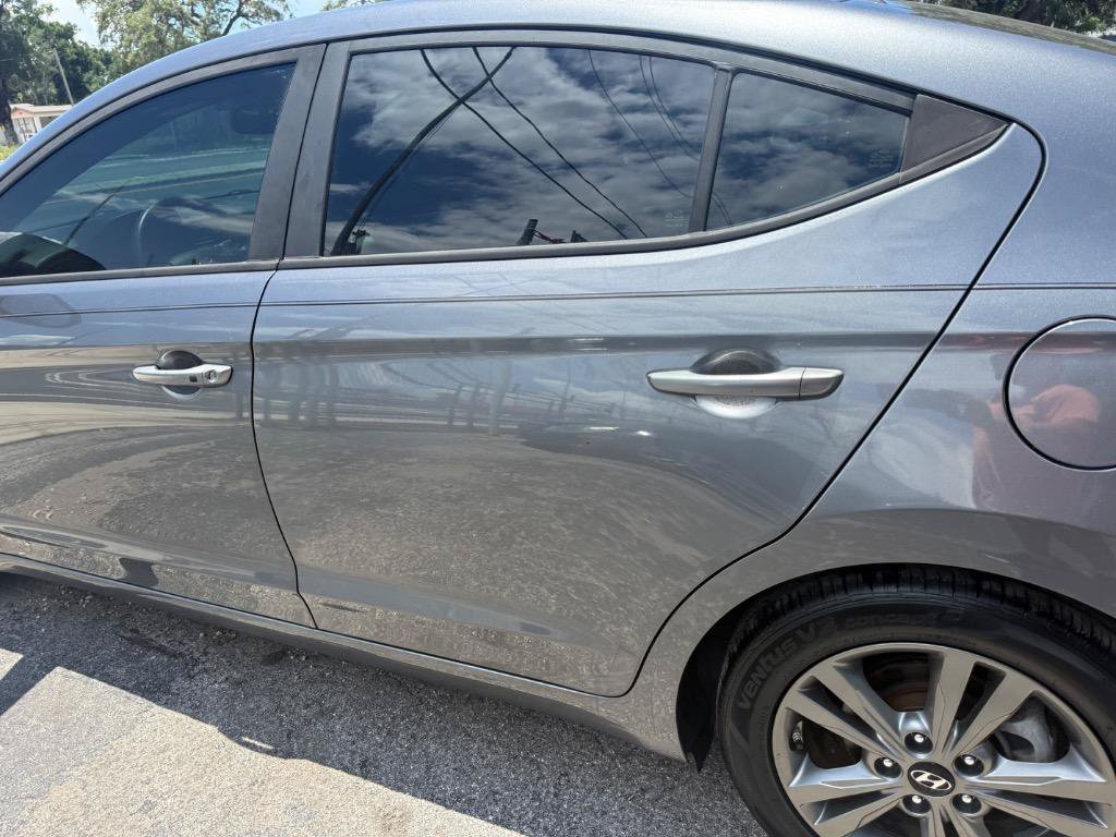 Used 2018 Hyundai Elantra Value Edition w/ Cargo Package FWD image 5