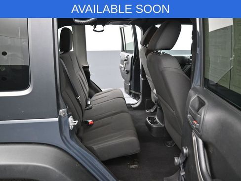 Used 2017 Jeep Wrangler Unlimited Sport w/ Connectivity Group AWD/4WD image 26