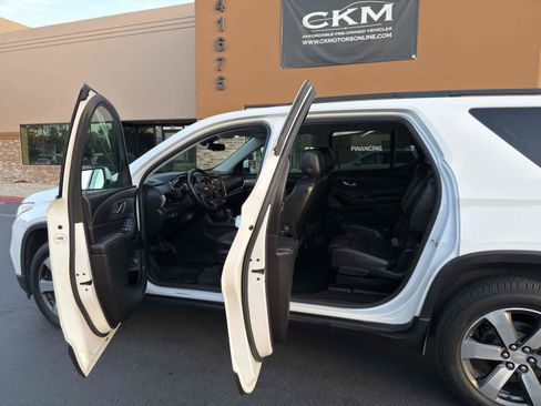 Used 2019 Chevrolet Traverse LT w/ LT Premium Package image 30