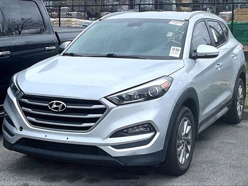 Used 2018 Hyundai Tucson SEL Plus image 3
