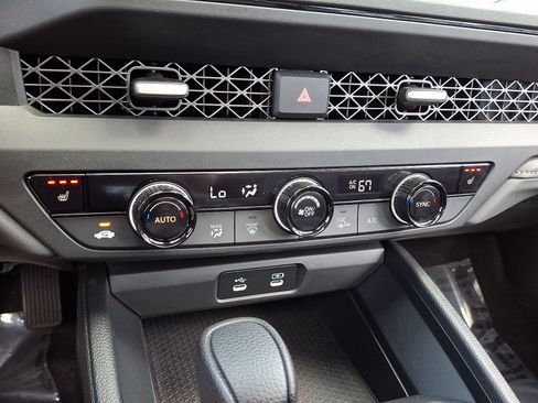 Certified 2024 Honda Accord EX image 15