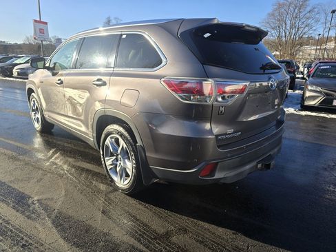 Certified 2016 Toyota Highlander Limited Platinum image 5