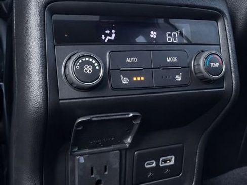 Used 2023 GMC Acadia AT4 w/ GMC Pro Grade Package image 28