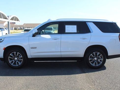 Used 2022 Chevrolet Tahoe LT w/ Luxury Package AWD/4WD image 10