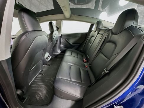 Used 2023 Tesla Model 3 Standard Range image 28