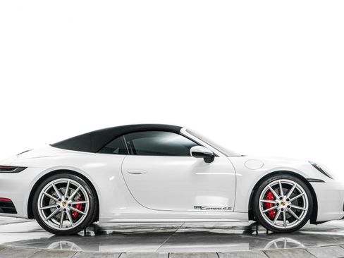 Used 2024 Porsche 911 Carrera 4S AWD/4WD image 18