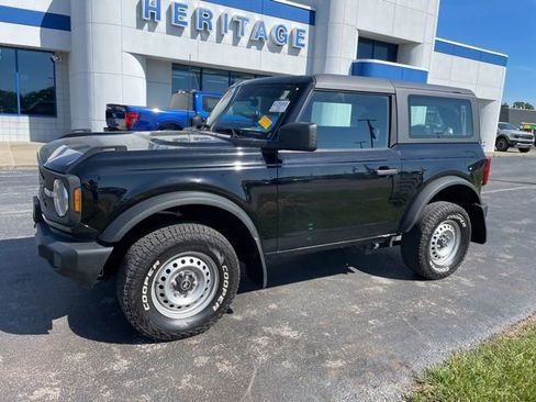 Used 2022 Ford Bronco 2-Door AWD/4WD image 2