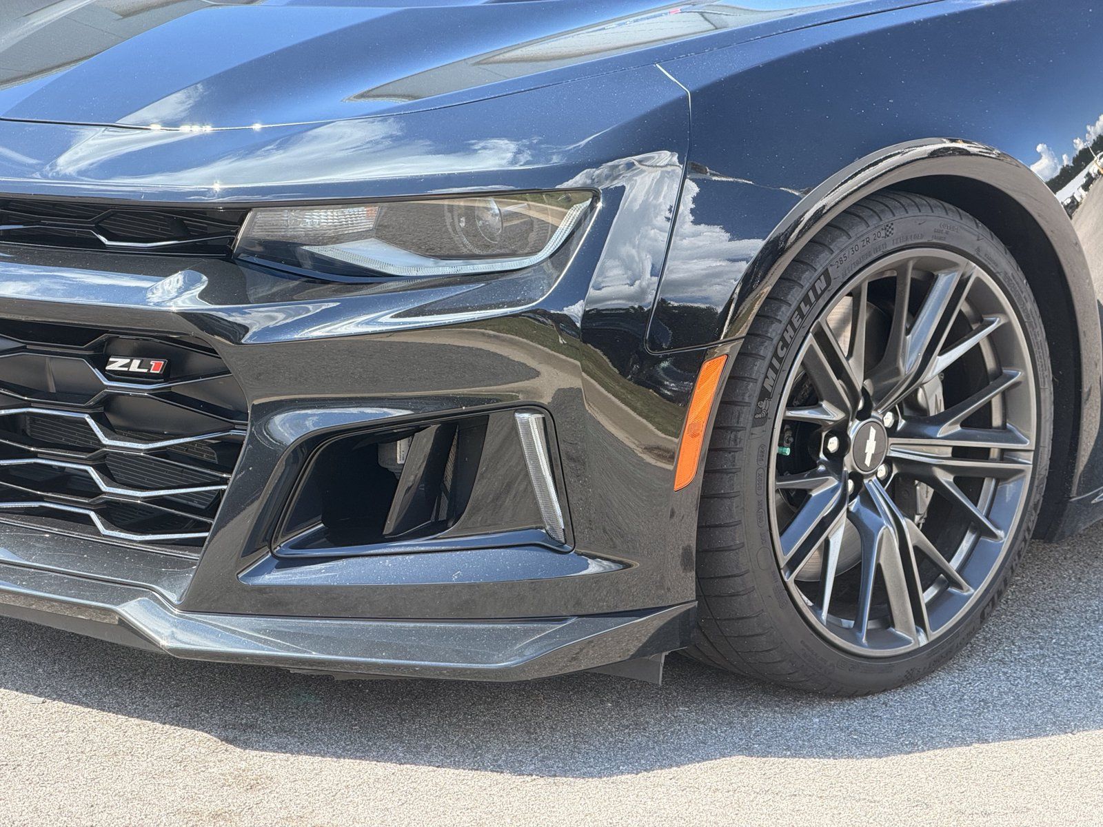 Used 2017 Chevrolet Camaro ZL1 RWD image 8